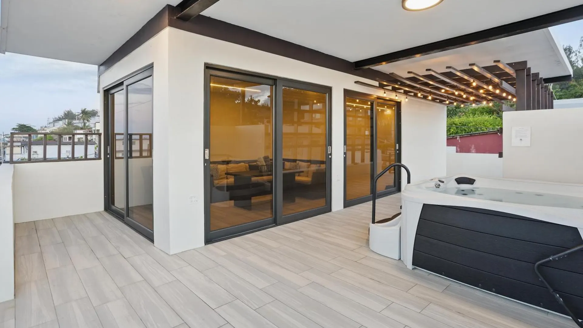 Zaturn Beach House Arecibo Apartamento